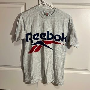 Vintage 2000’s Reebok tee